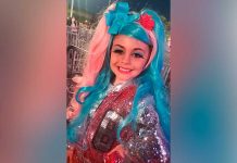 Polémica en bar de Oregón por sexualizar a una niña vestida como ‘drag queen’ Polémica en bar de Oregón por sexualizar a una niña vestida como drag queen