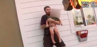 ¡Clase imprudencia! Policía de Florida dispara a hombre con bebé como escudo