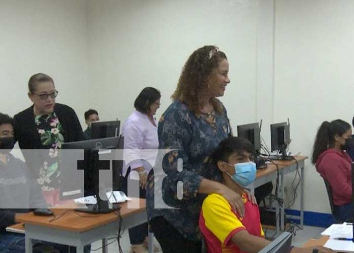 Inauguran Centro Tecnológico Padre Rafael María Fabretto en Managua