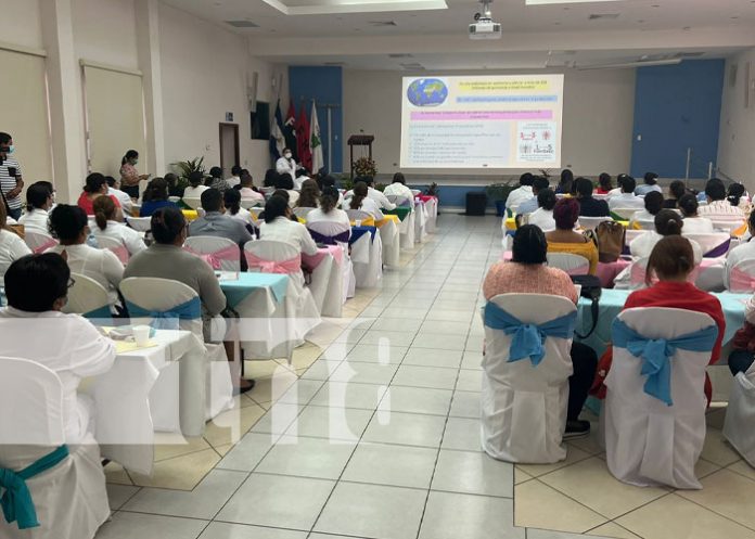Salud en la menopausia, tema abordado por el MINSA Nicaragua