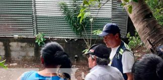 Autoridades de Granada acompañan a familias afectadas por las lluvias