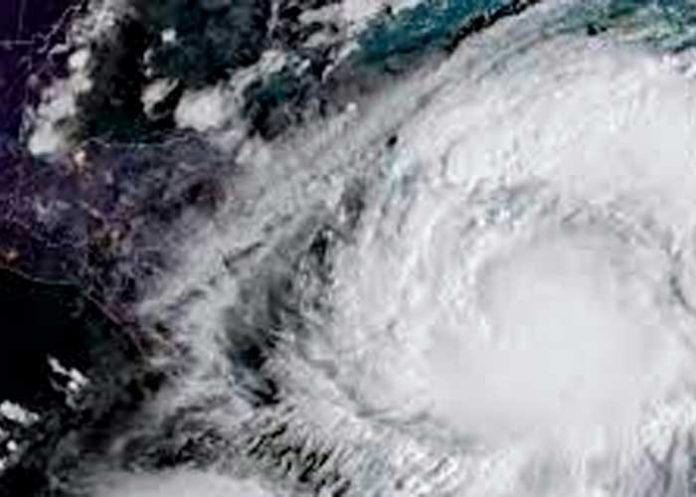 Alerta roja en Guatemala por posibles efectos del huracán Julia