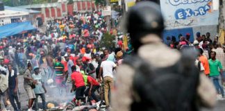 Haitianos se toman las calles en protesta a la injerencia extranjera