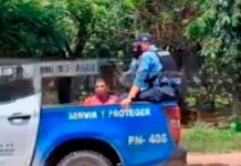 ¡Aterrador! Arrestan a «nica» por matar a golpes a su hijastro en Honduras ¡Aterrador! Arrestan a "nica" por matar a golpes a su hijastro en Honduras