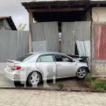 ¿Estaba ebrio? Perdió control del carro y se estrelló contra una casa en Jalapa Accidente de tránsito a causa del alcohol en Jalapa, Nueva Segovia