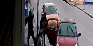 A plena luz del día hombres armados secuestran a niño en México