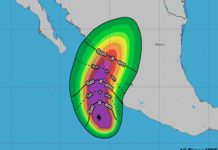 Huracán Roslyn se intensificó a categoría 3 azotando el pacífico de México
