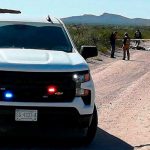 Envueltos en sábanas hallan los cuerpos de seis "coyotes" en México