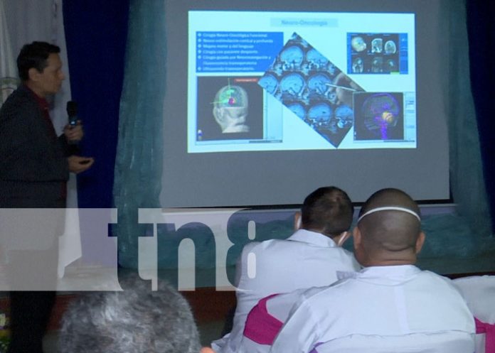 Foro con neurocirujanos de Nicaragua