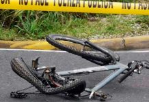 Niño nicaragüense muere en Costa Rica tras chocar su «bici» contra un tráiler Niño nicaragüense muere en Costa Rica tras chocar su "bici" contra un tráiler