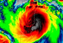 ¡Última Hora! Huracán Julia toca tierra cerca de Laguna de Perlas, en Nicaragua ¡Última Hora! Huracán Julia toca tierra cerca de Laguna de Perla, en Nicaragua
