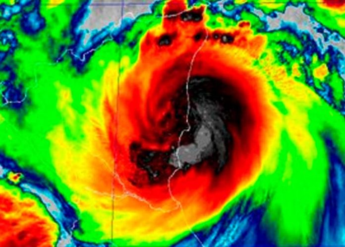 ¡Última Hora! Huracán Julia toca tierra cerca de Laguna de Perla, en Nicaragua