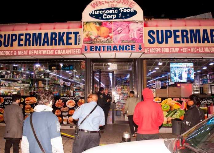 Hombre armado desata sangriento tiroteo en un supermercado en Nueva York