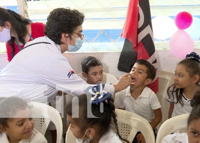 Desparasitación para menores en colegios de Managua