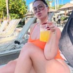 Chiquis Rivera presume sus ‘piernas de infarto’ en colorido traje de baño Chiquis derrite las redes al tomar el sol con traje de baño