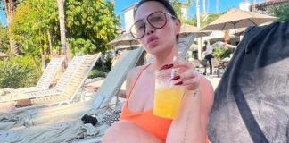 Chiquis derrite las redes al tomar el sol con traje de baño