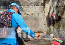 MINSA destruye criaderos y aplica BTI en barrios del Distrito V de Managua MINSA destruye criaderos y aplica BTI en barrios del Distrito V de Managua