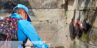 MINSA destruye criaderos y aplica BTI en barrios del Distrito V de Managua