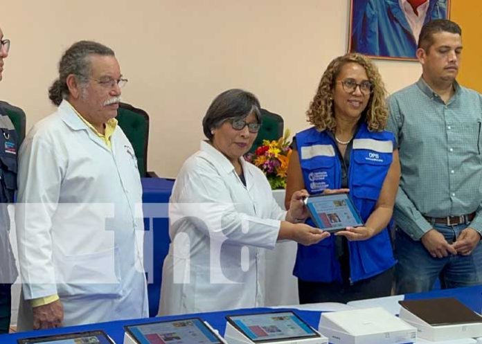 Donación de tablets del OPS al MINSA Nicaragua