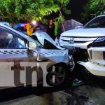 Taxista es brutalmente impactado por conductor que manejaba contra la vía Taxista es brutalmente impactado por conductor que manejaba contra la vía