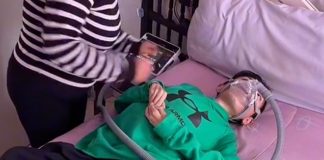 Como regalo niño con distrofia pide ser Top 1 de TikTok