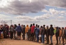 Denigrante hallazgo de migrantes desnudos entre Grecia y Turquía Denigrante hallazgo de migrantes desnudos entre Grecia y Turquía