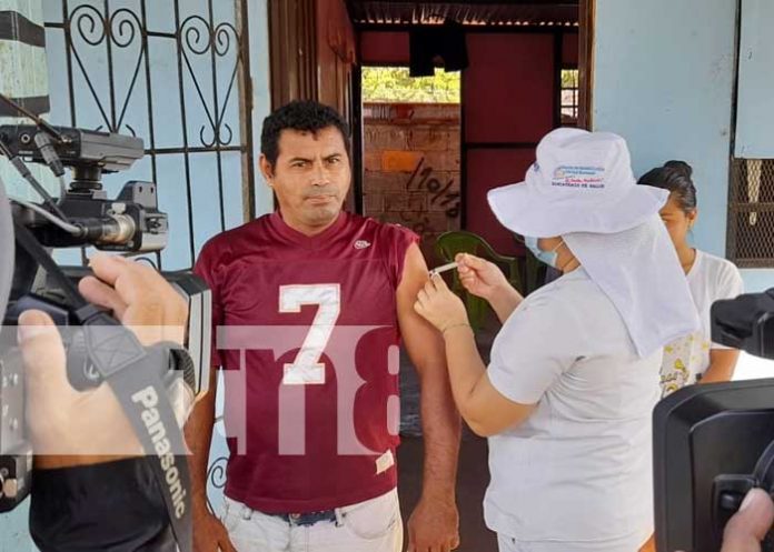 Jornada de vacunación en el Reparto Segovia, Managua