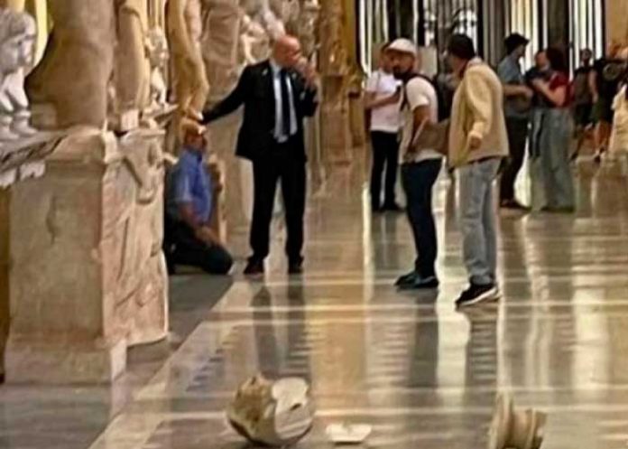 vaticano1 ¡Insólito! Hombre profana el museo del vaticano porque no pudo ver al Papa
