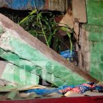 Familia queda en la intemperie tras colapsar su vivienda en Managua Familia queda en la intemperie tras colapsar su vivienda en Managua