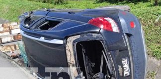 Vuelco de vehículo cerca de la Cuesta El Plomo, Managua