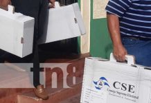 Material electoral ya se encuentra en los centros de votación de Granada Material electoral ya se encuentra en los centros de votación de Granada