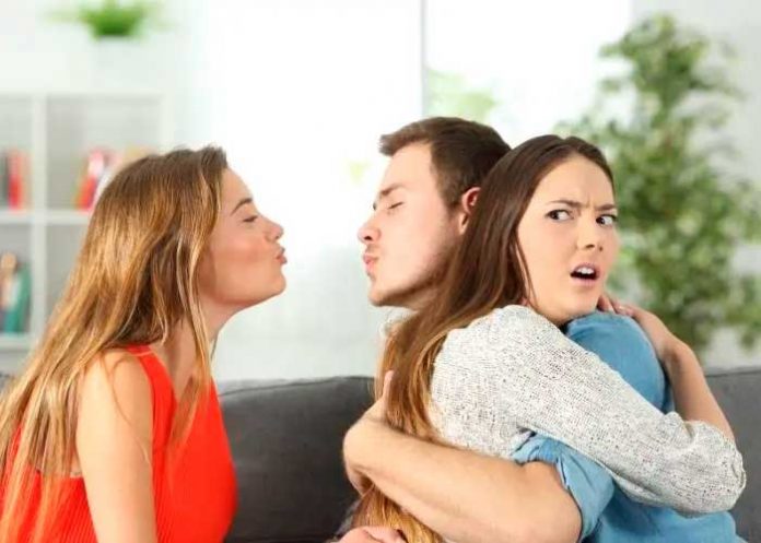 Un abrazo largo es considerado infidelidad de acuerdo a la ciencia