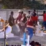 ¡VIDEO! Familia protagoniza brutal pelea mientras enterraban a pariente