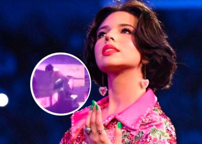 “Cómo me duele”: Ángela Aguilar se cae en pleno show en Monterrey
