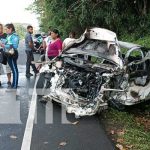 Vive de milagro después de tremendo impacto contra rastra en Diriamba Vive de milagro después de tremendo impacto contra rastra en Diriamba