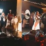 Recién casados hacen ejercicio en plena boda Recién casados hacen ejercicio en plena boda