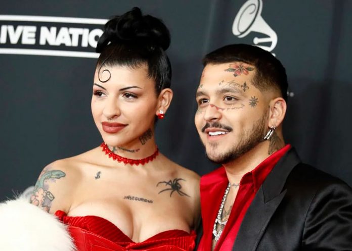 Las fotos que no vieron de Christian Nodal y Cazzu en su primera alfombra