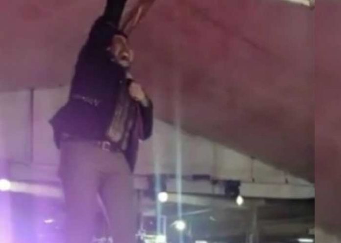 Video: Cantante casi muere electrocutado al momento de su presentación