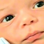 ¡Increíble! Bebé cambia el color de sus ojos dependiendo de su emoción ¡Increíble! Bebé cambia el color de sus ojos dependiendo de su emoción
