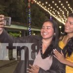 Foto: Familias de Estelí disfrutan de los arreglos navideños / TN8