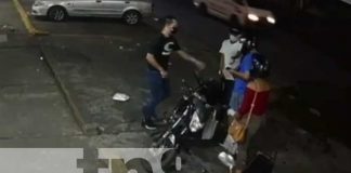 Asalto a mano armada en presencia de una niña en Managua