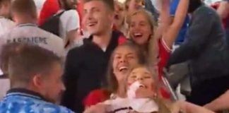 “¿Qué es eso?” Fanática de Inglaterra muestra sus pechos en Qatar 2022 (VIDEO)