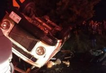 Volcadura de combi deja siete muertos y seis heridos en Jilotepec, México Volcadura de combi deja siete muertos y seis heridos en Jilotepec, México