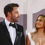 Jennifer Lopez y Ben Affleck se muestran enamorados en TikTok Jennifer Lopez y Ben Affleck se muestran enamorados en TikTok