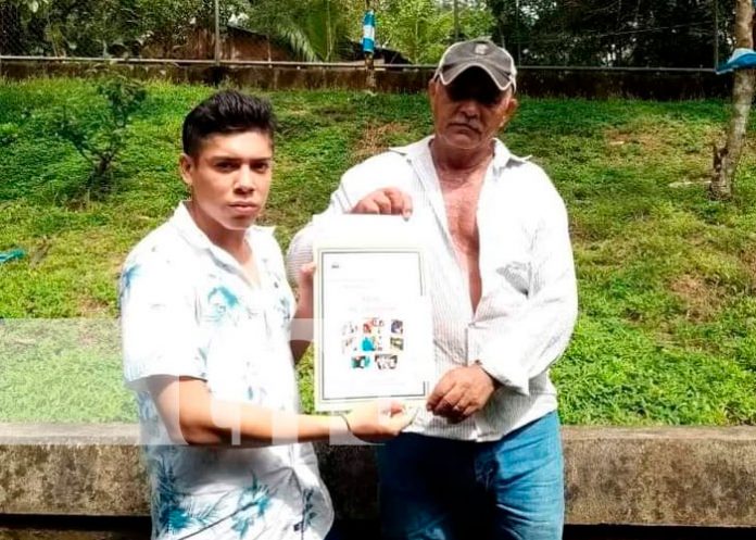 1 Entregan de títulos de propiedad en Río Blanco, Matagalpa