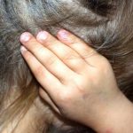 Cárcel por tomar fotos a sus hijos y enviarlas a web pedófilas en España Cárcel por tomar fotografías a sus hijos y enviarlas a web pedófilas