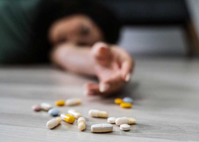 Hombres drogan a sus esposas para intercambiarlas entre ellos y violarlas en Singapur