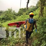 Hombre es rescatado tras caer en las laderas de la Laguna de Masaya Hombre es rescatado tras caer en las laderas de la laguna de Masaya