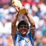El fútbol mundial lleno de nostalgia rinde homenaje a Maradona Nostalgia por Maradona invade primer Mundial tras su muerte