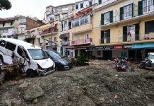 Al menos 8 muertos por los deslaves en la isla Ischia, Italia Registran al menos 8 muertos por los deslaves en la isla Ischia, Italia